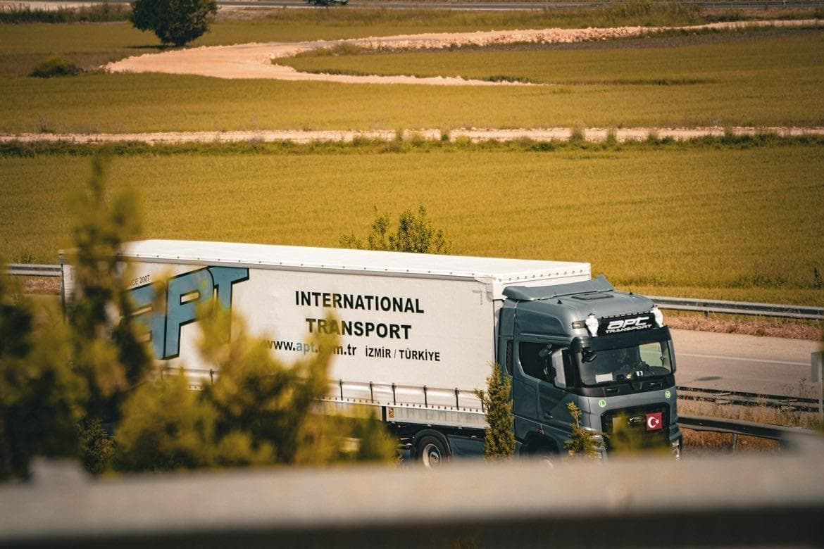APT Taşımacılık hero masaüstü