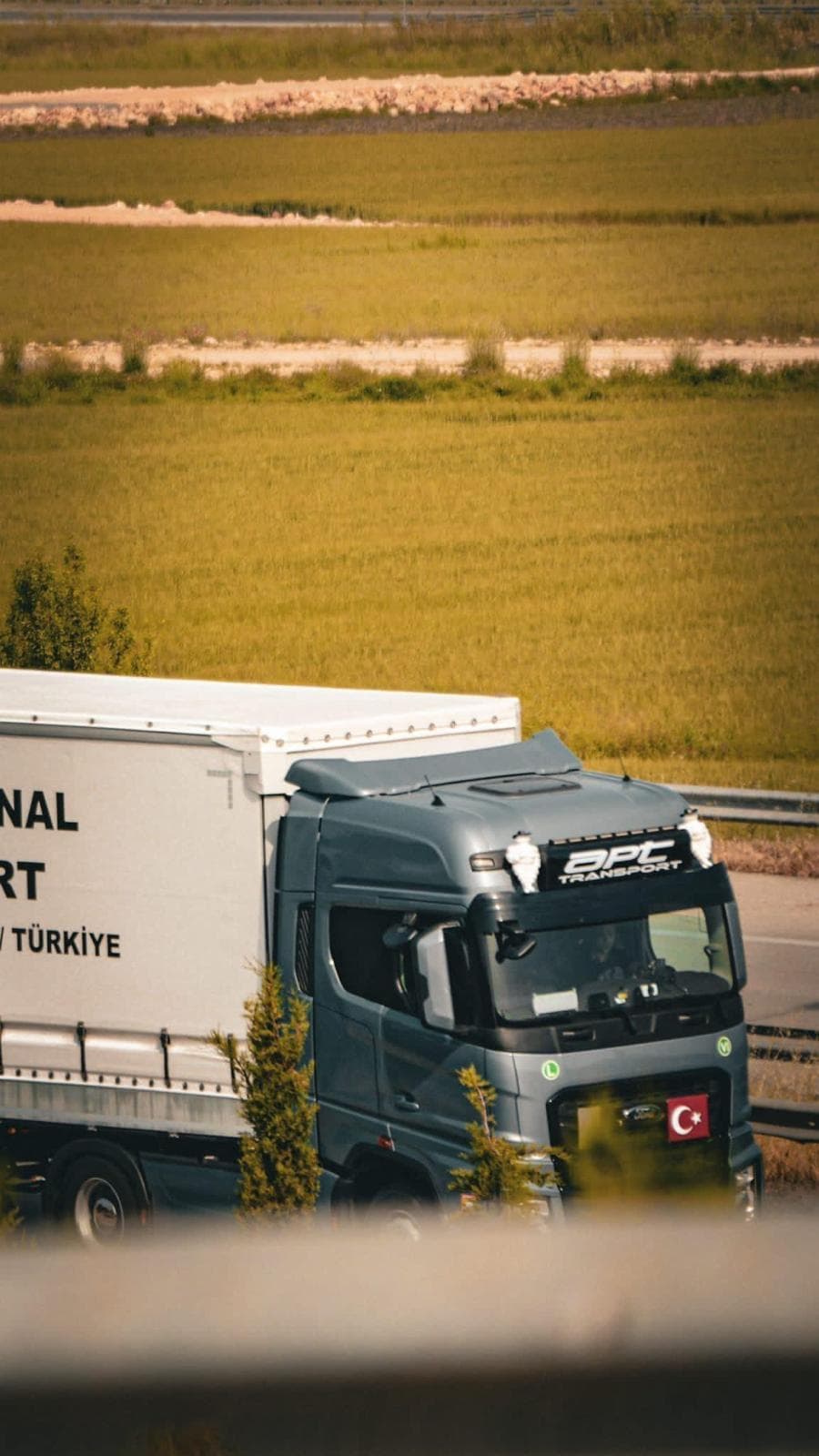 APT Taşımacılık hero mobil